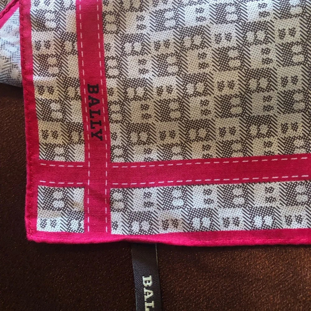 Bally vintage Cream /pink Scarf - Picture 5 of 6